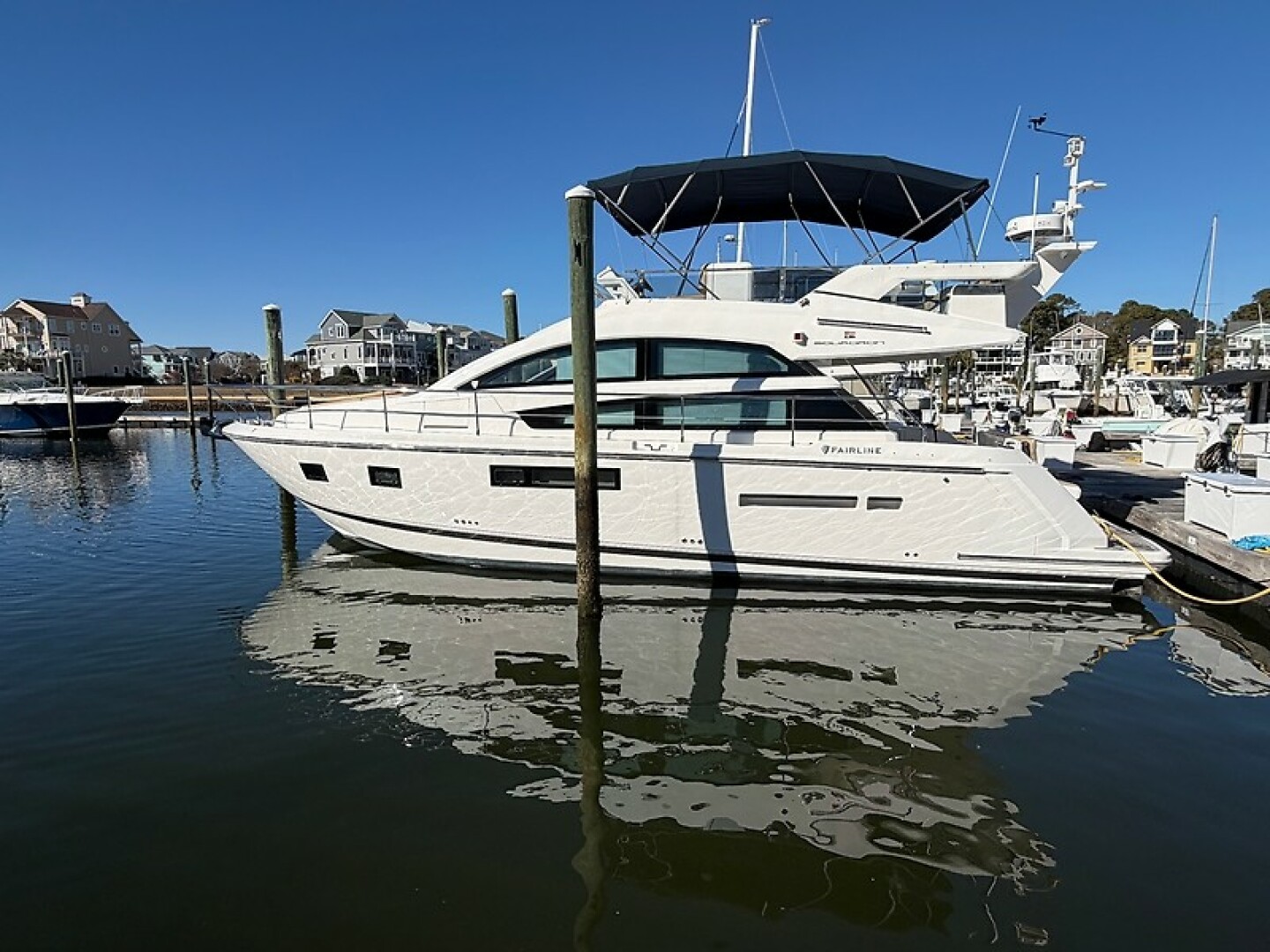 2015 Fairline Squadron 42 - Image 1