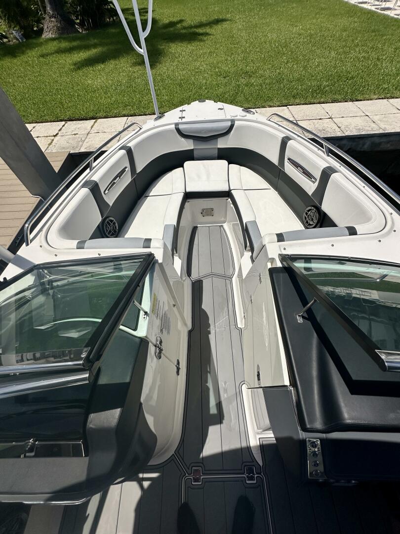 2022 Chaparral 267 SSX OB - Image 14