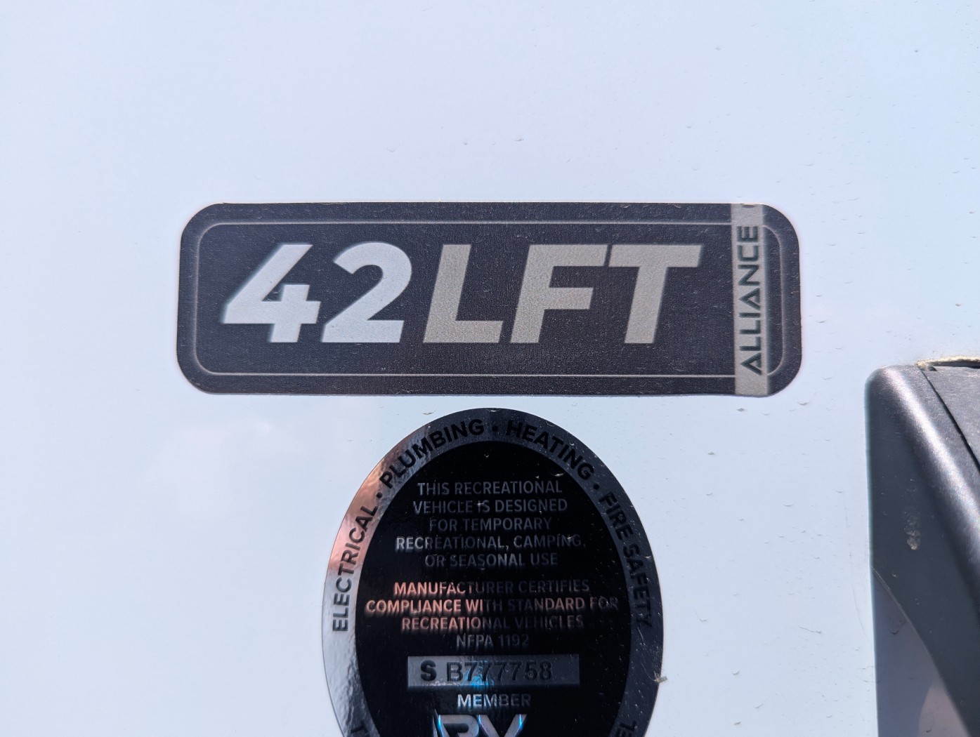 2026 Alliance RV Benchmark 42LFT - Image 6