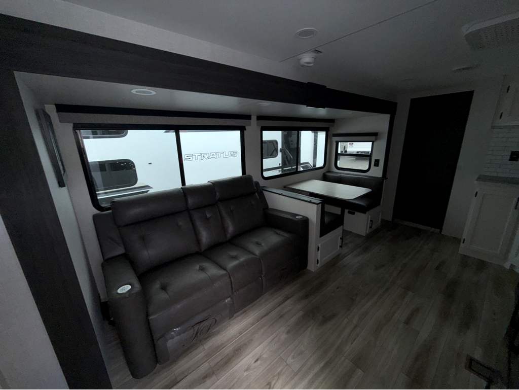 2026 VENTURE RV STRATUS 261VRB - Image 10