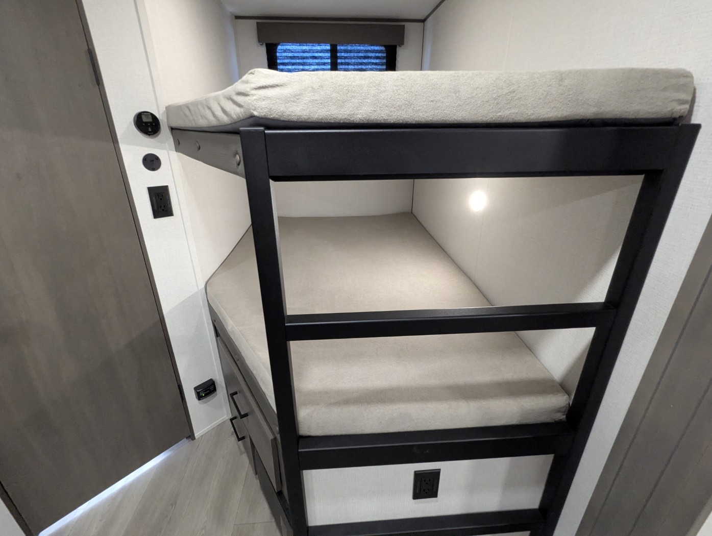 2026 Grand Design Transcend XPLOR 23BHX - Image 20