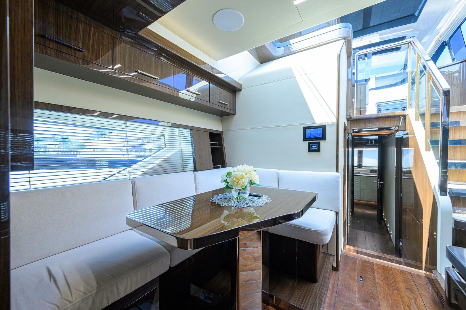 2023 Lazzara Yachts LSX 67 - Image 22