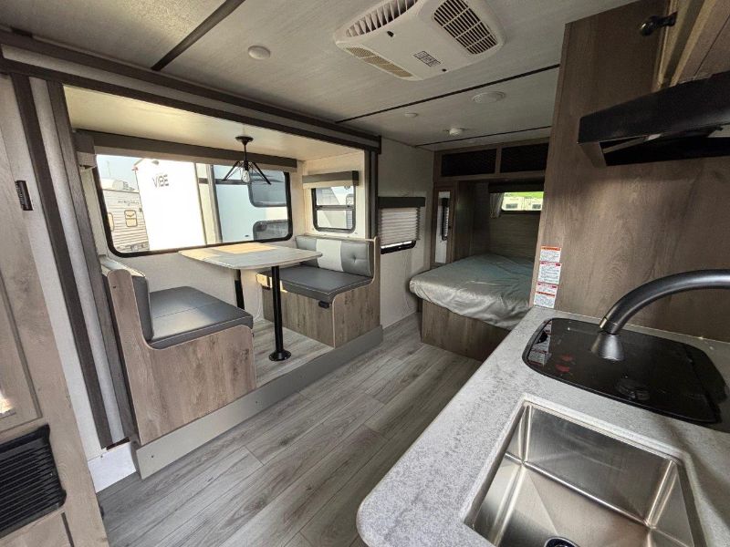 2022 Forest River Surveyor Legend 19RBLE - Image 3