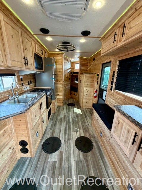 2027 ICE CASTLE RV EXTREME III 8X26 - Image 9