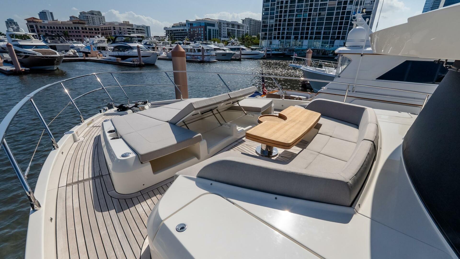 2024 Absolute Navetta 68 - Image 11