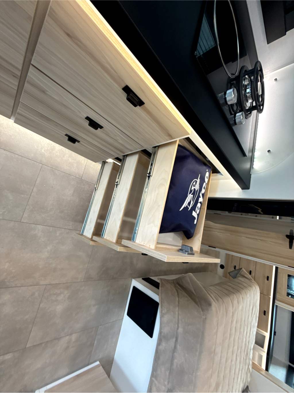 2027 JAYCO MELBOURNE PRESTIGE 25LP - Image 21