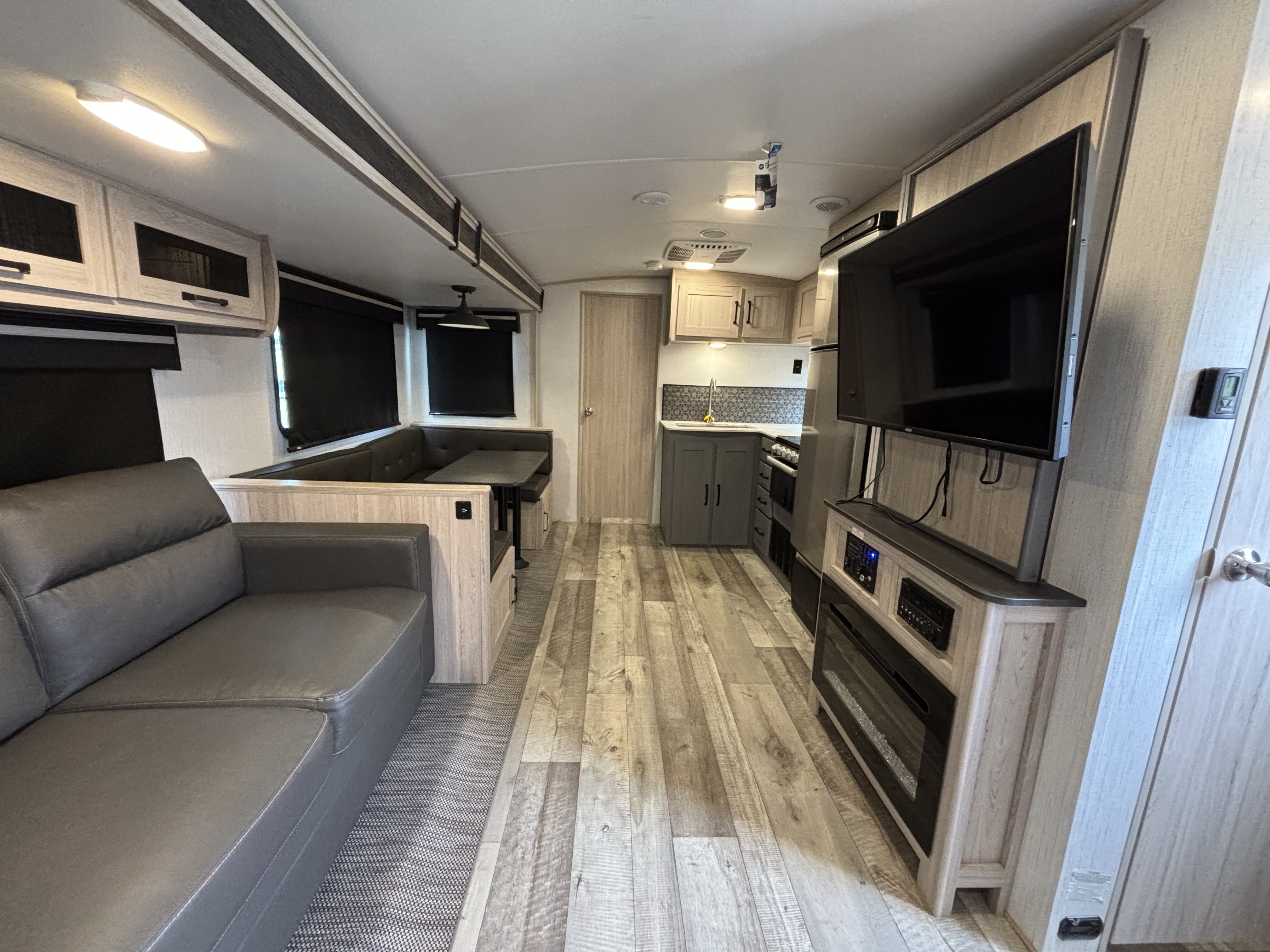 2022 Heartland Sundance Ultra-Lite SDTT 301 BH - Image 10