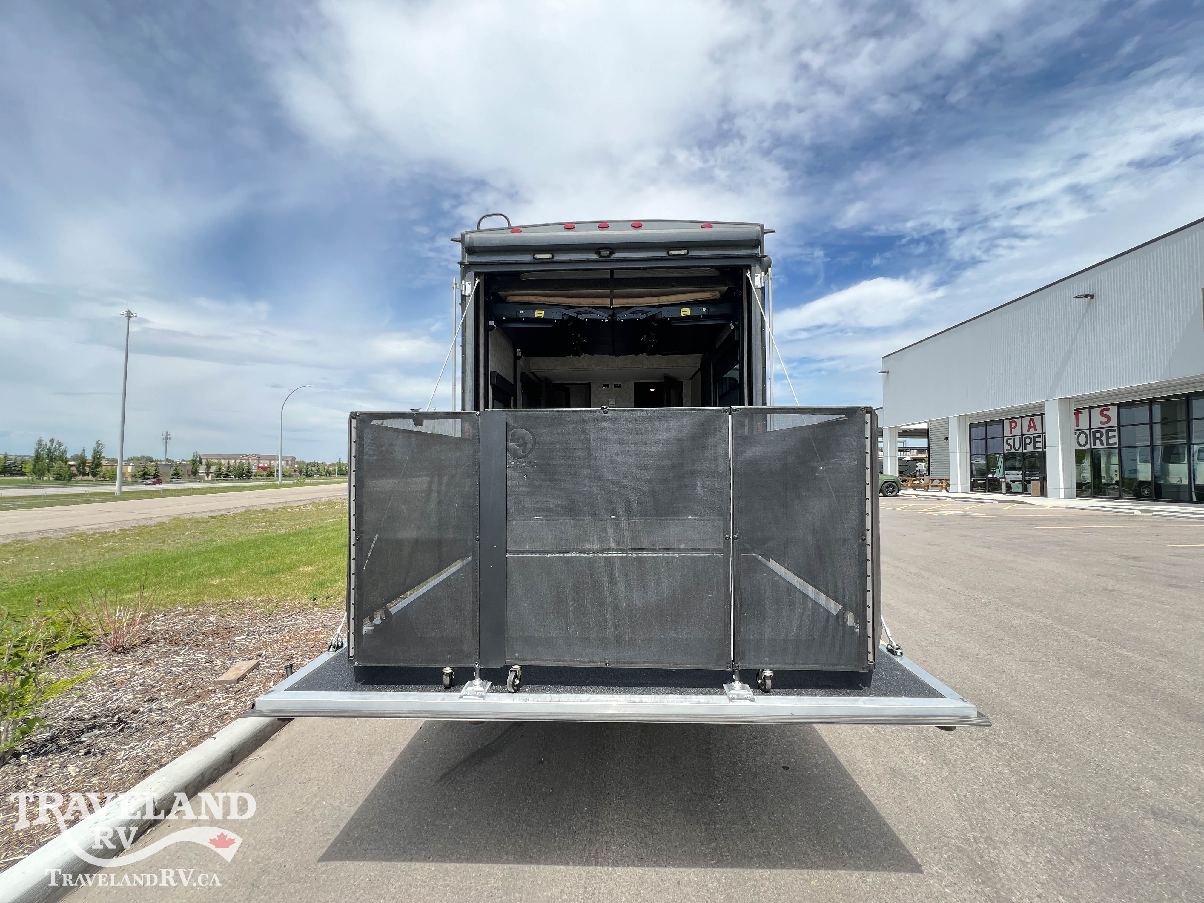 2019 Highland Ridge Highlander HF350H - Image 9