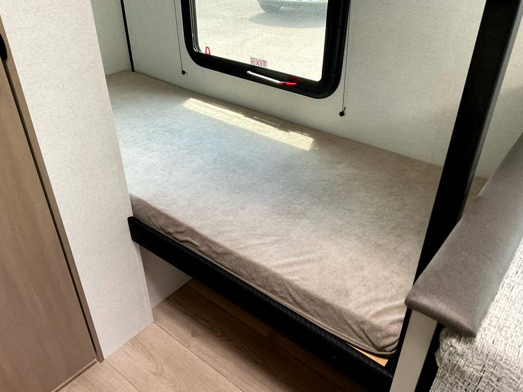 2027 Jayco Jay Feather Air SL 17BHSL - Image 20