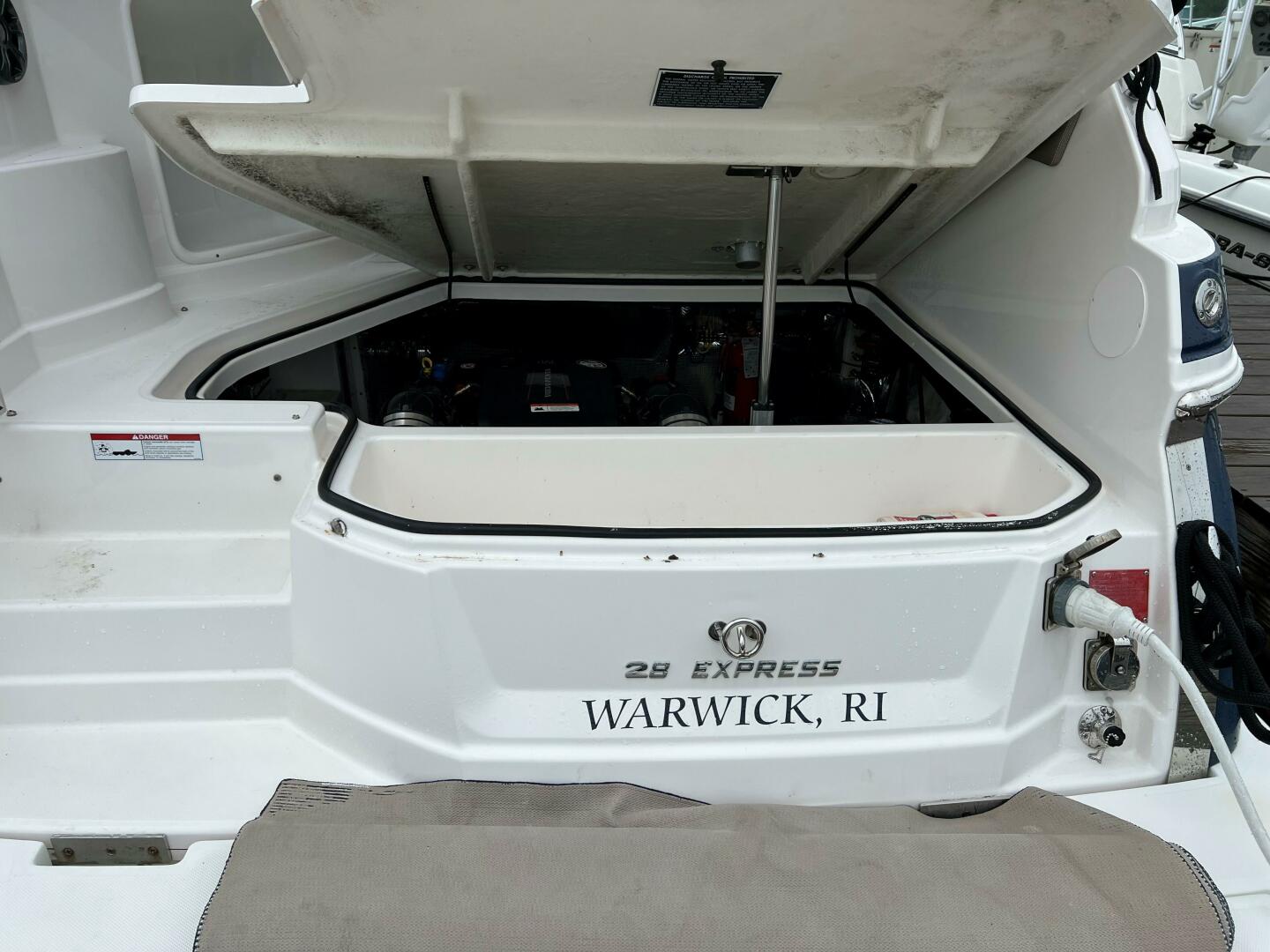 2017 Regal 28 Express - Image 21