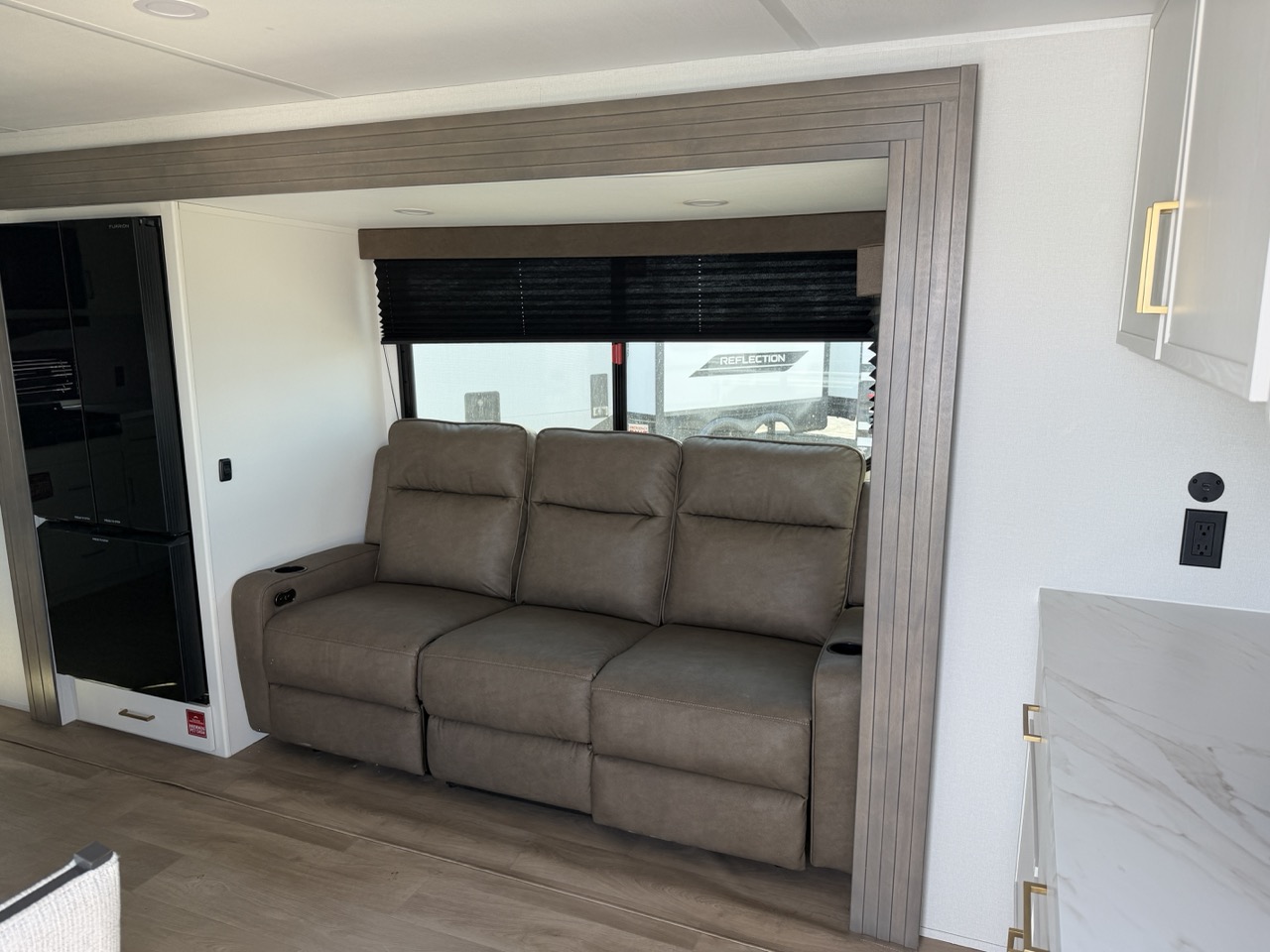 2026 Grand Design Transcend 285RKT - Image 4