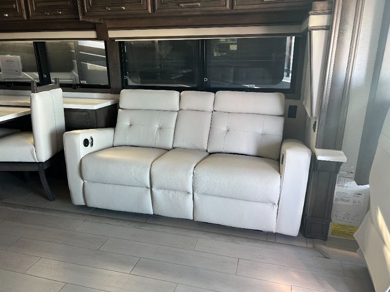 2026 Entegra Coach Aspire 44D - Image 7