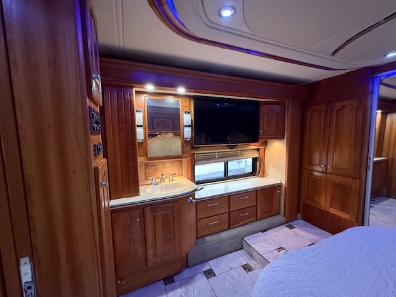 2005 Country Coach Magna 630 45 Rembrandt - Image 17
