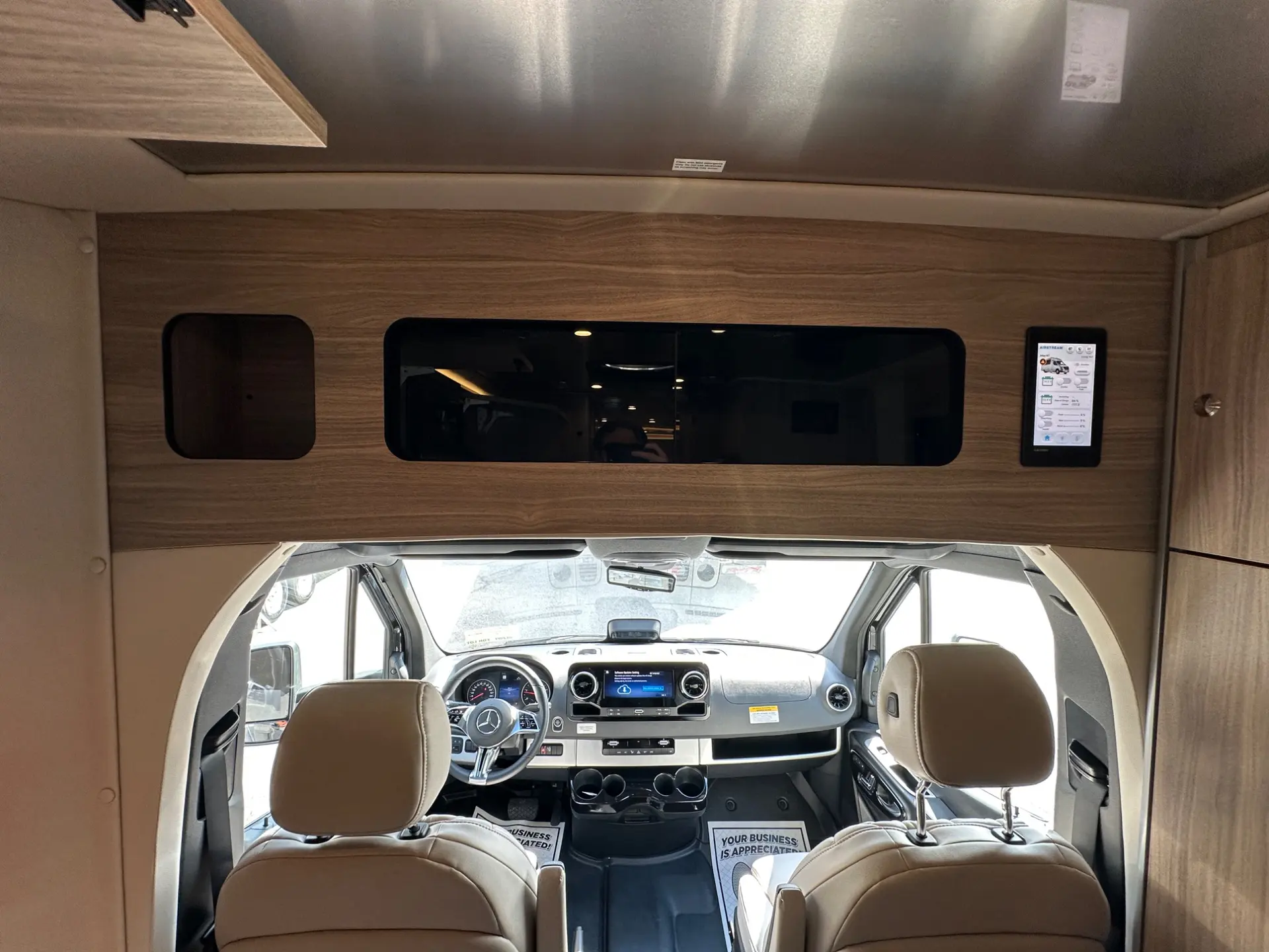 2027 Airstream Atlas 25RT - Image 13