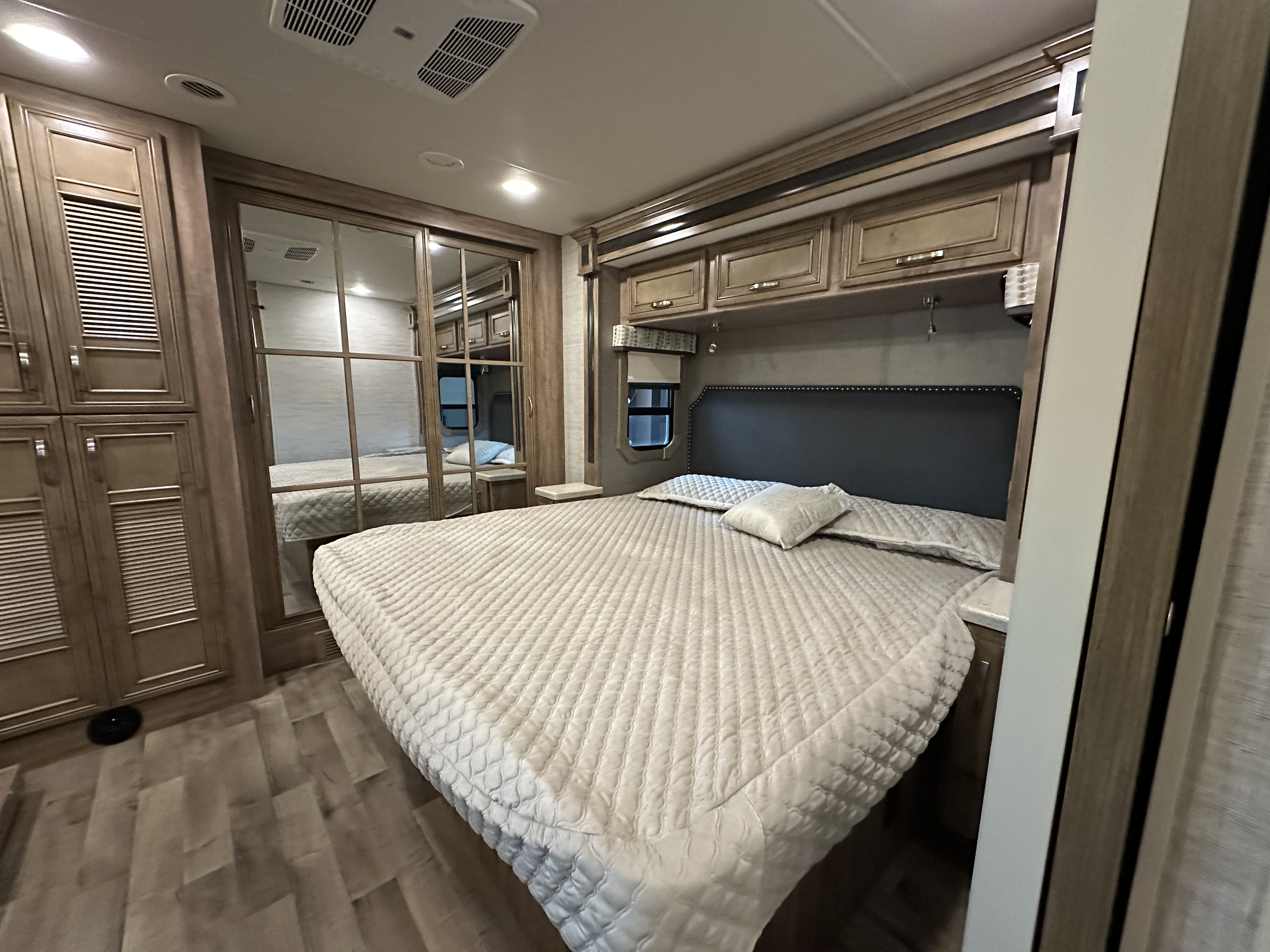 2021 JAYCO PRECEPT 36H - Image 16