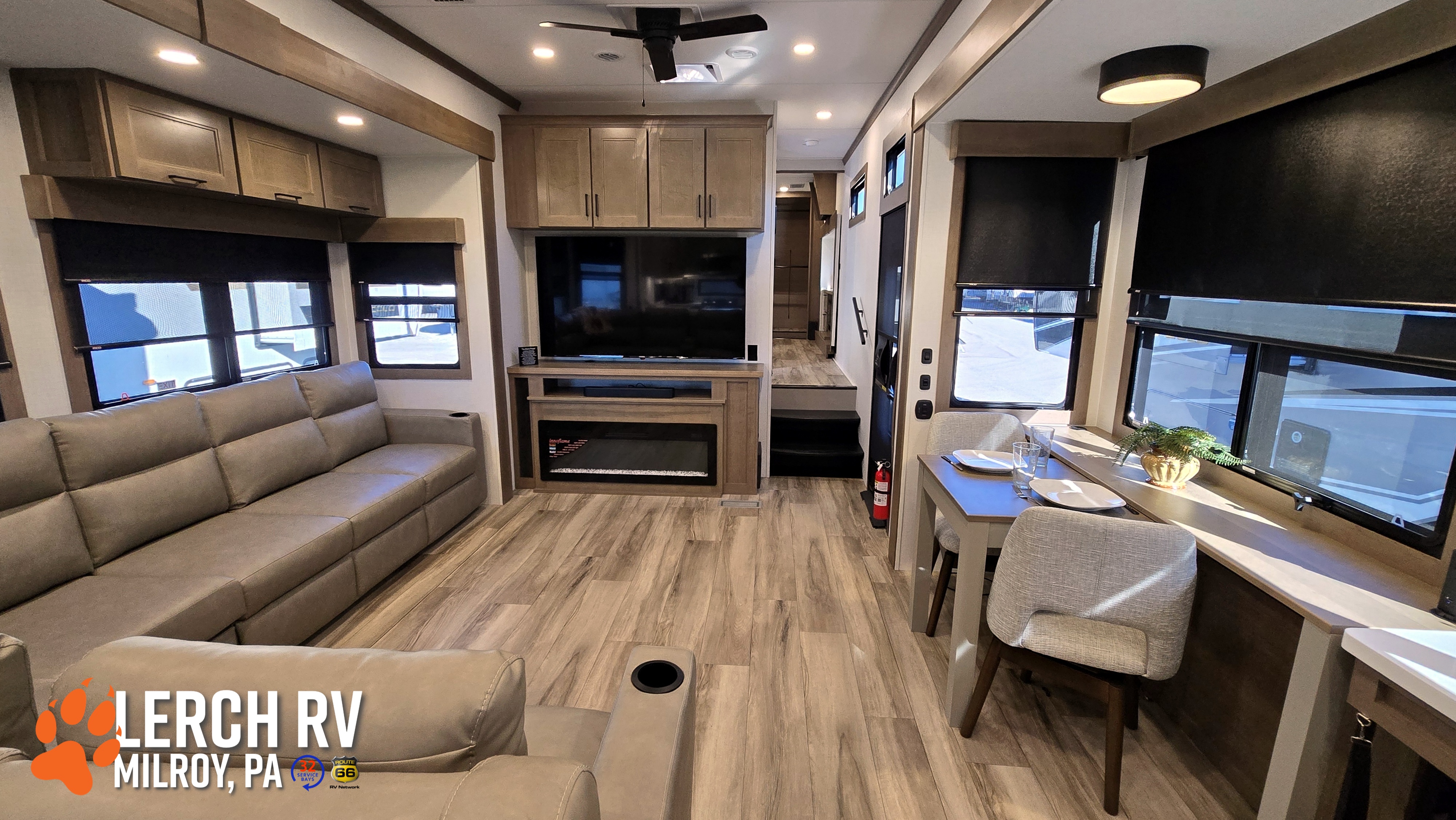 2027 KZ RV Durango Gold G390MLQ - Image 43