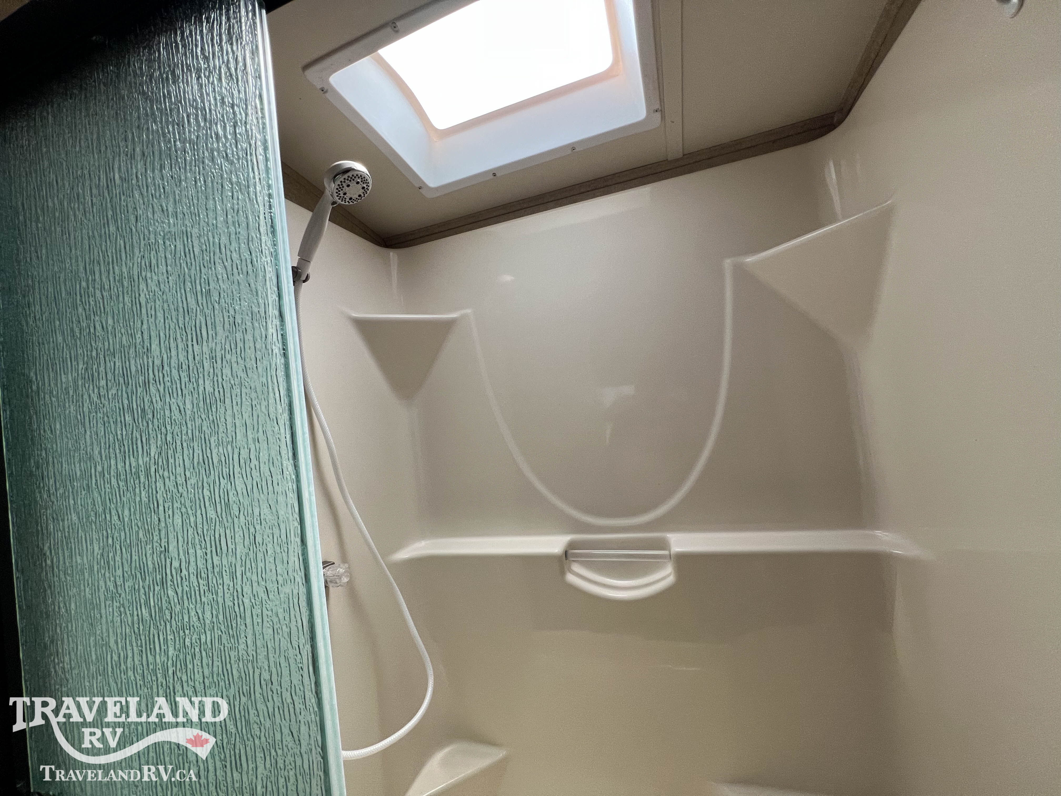 2015 Jayco Pinnacle 36RSQS - Image 24