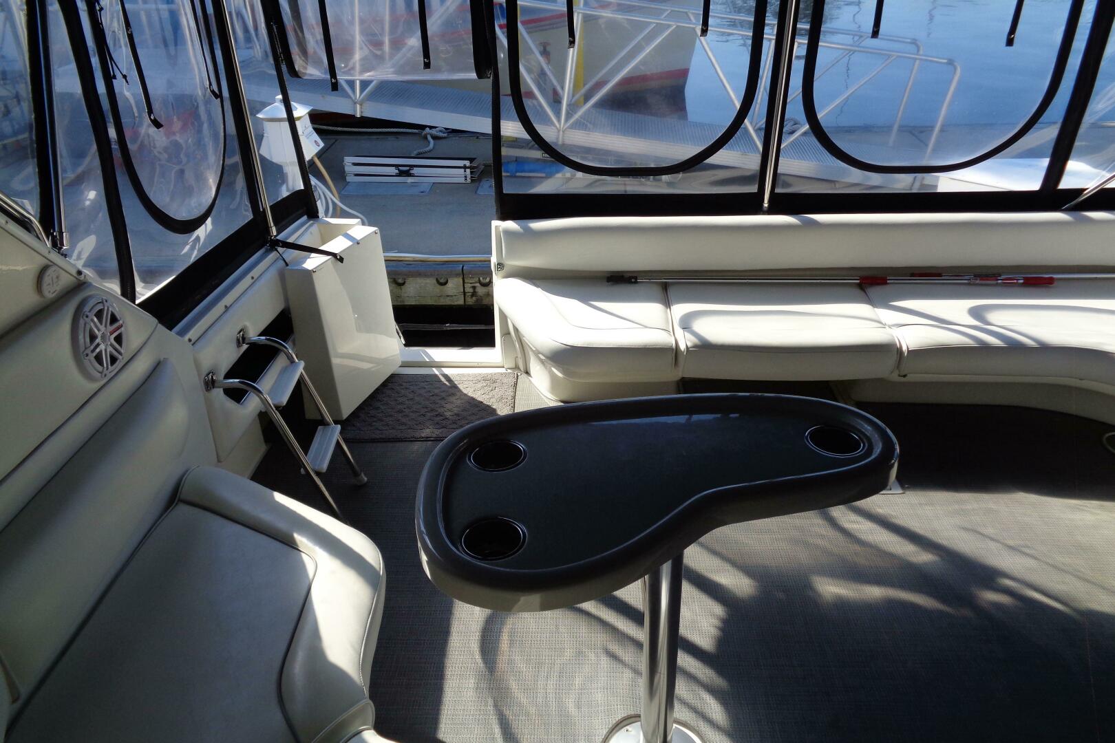 1991 Sea Ray 480 Sundancer - Image 16