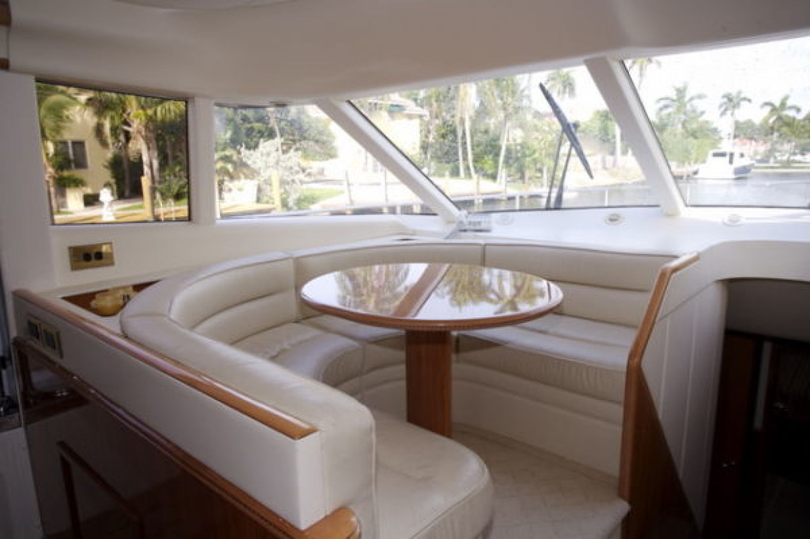 1999 Viking Sport Cruiser - Image 7
