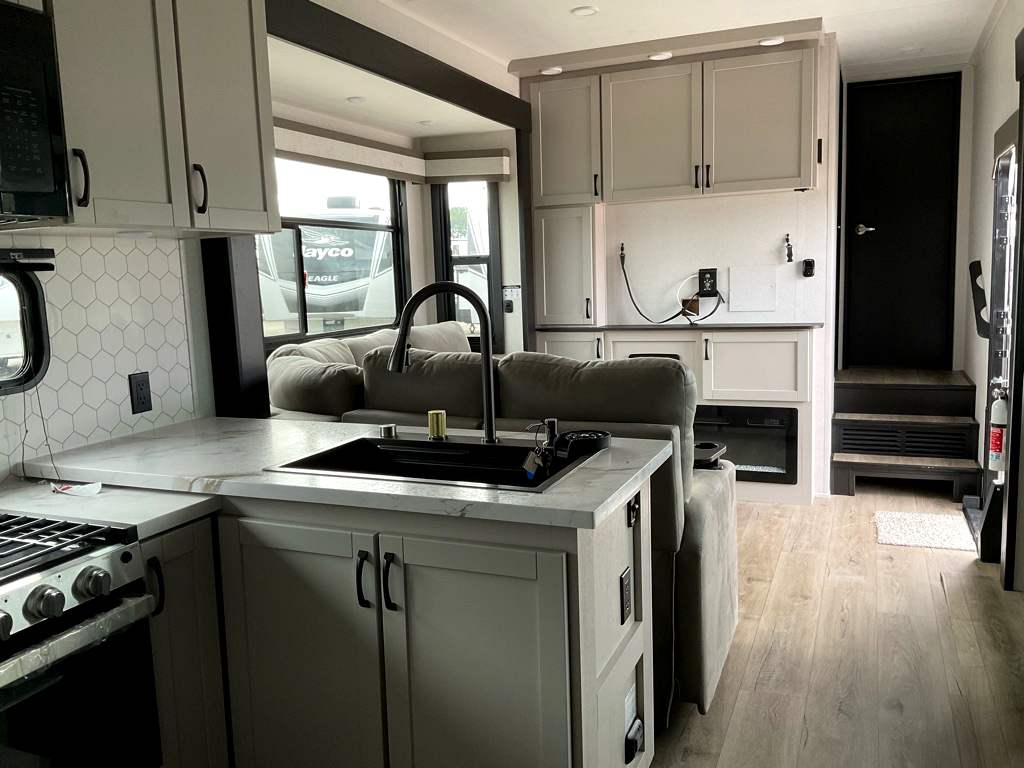 2026 JAYCO SEISMIC 399 - Image 7