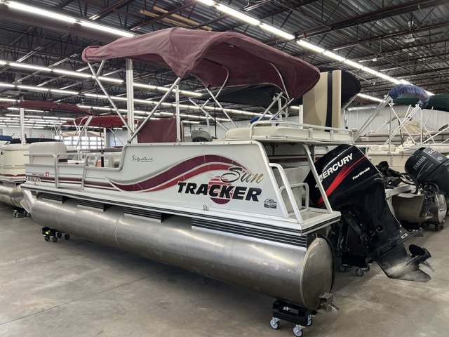 1997 SUN TRACKER PARTY BARGE 21 - Image 2