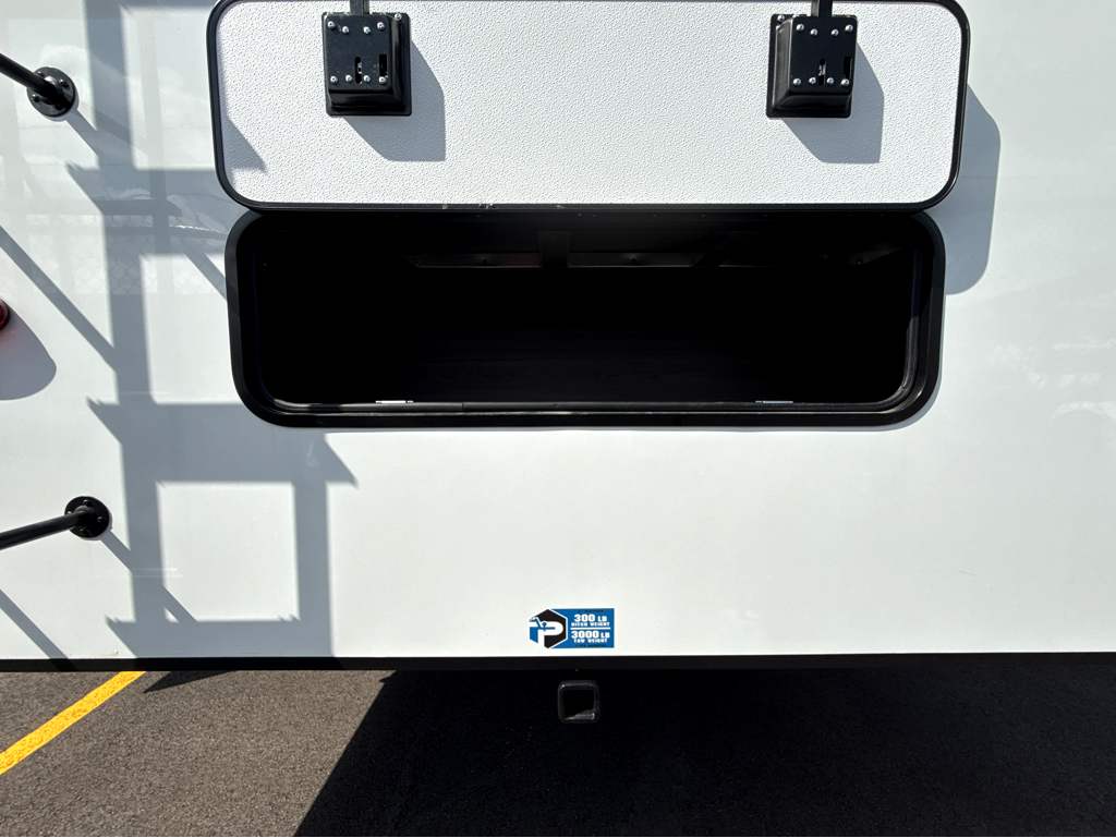 2026 VENTURE RV SPORTTREK 365VFL - Image 9