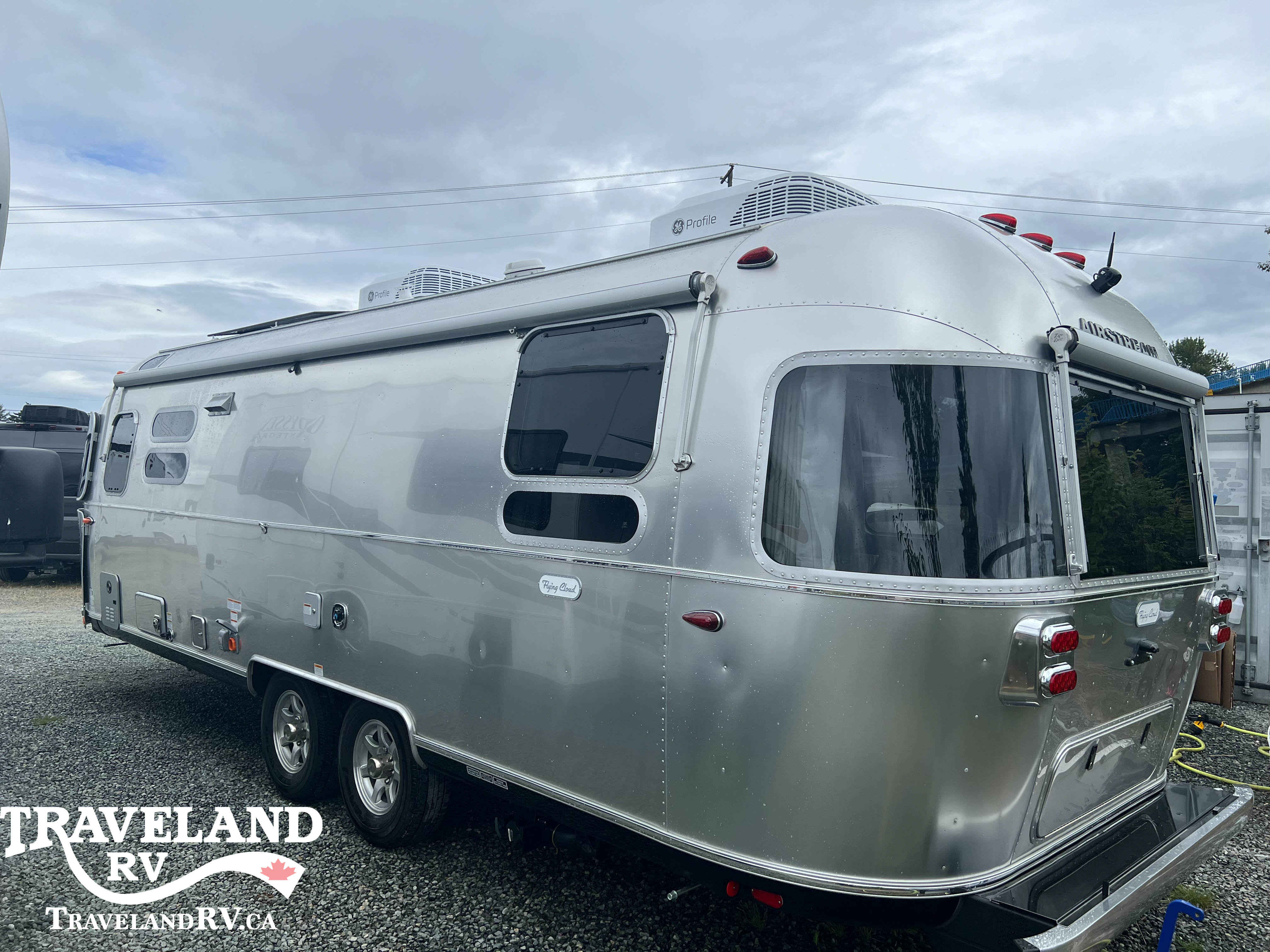 2025 Airstream Flying Cloud 28RB - Image 3