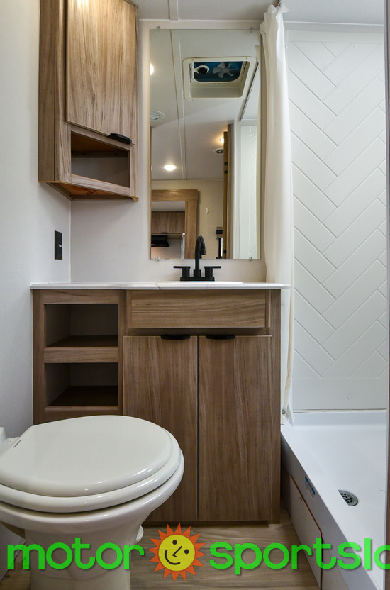 2024 Winnebago Access 25ML - Image 33