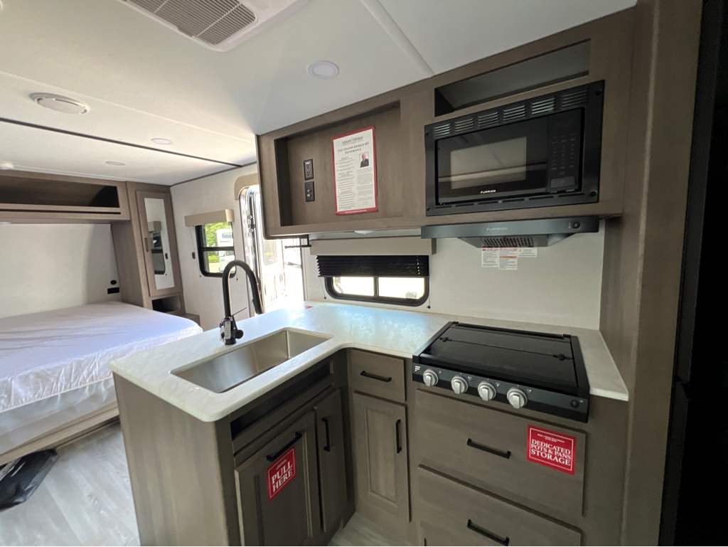 2026 GRAND DESIGN TRANSCEND 23BHX - Image 8