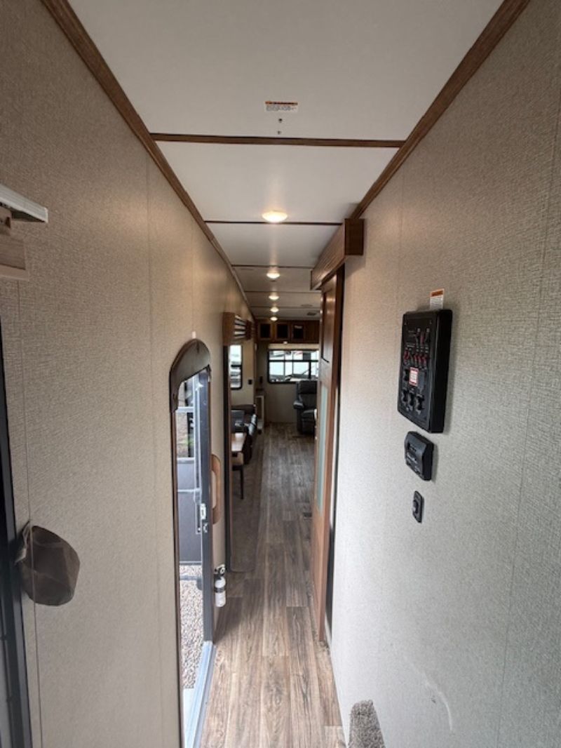 2018 Keystone Laredo 358BP - Image 25