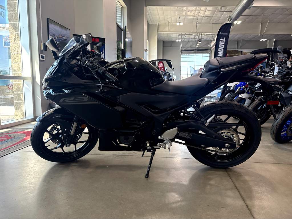 2026 Yamaha YZF-R3 - Image 1