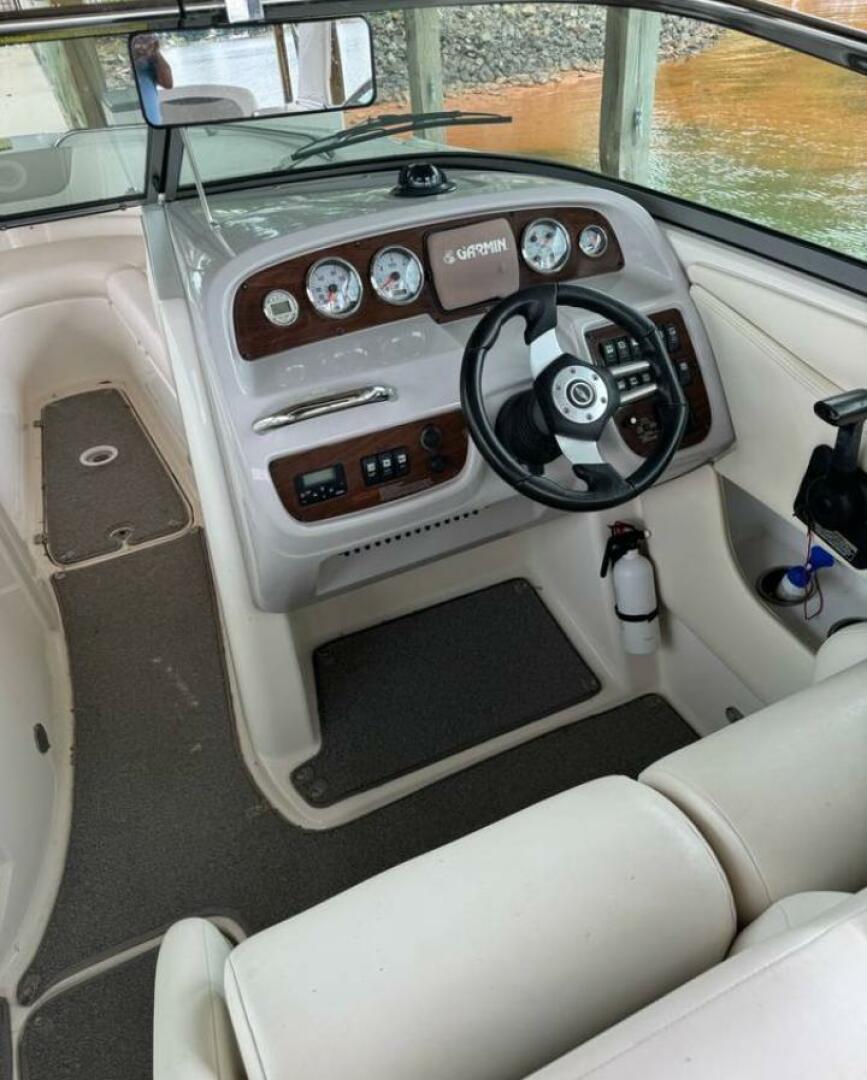 2007 Chaparral 276SSI - Image 5