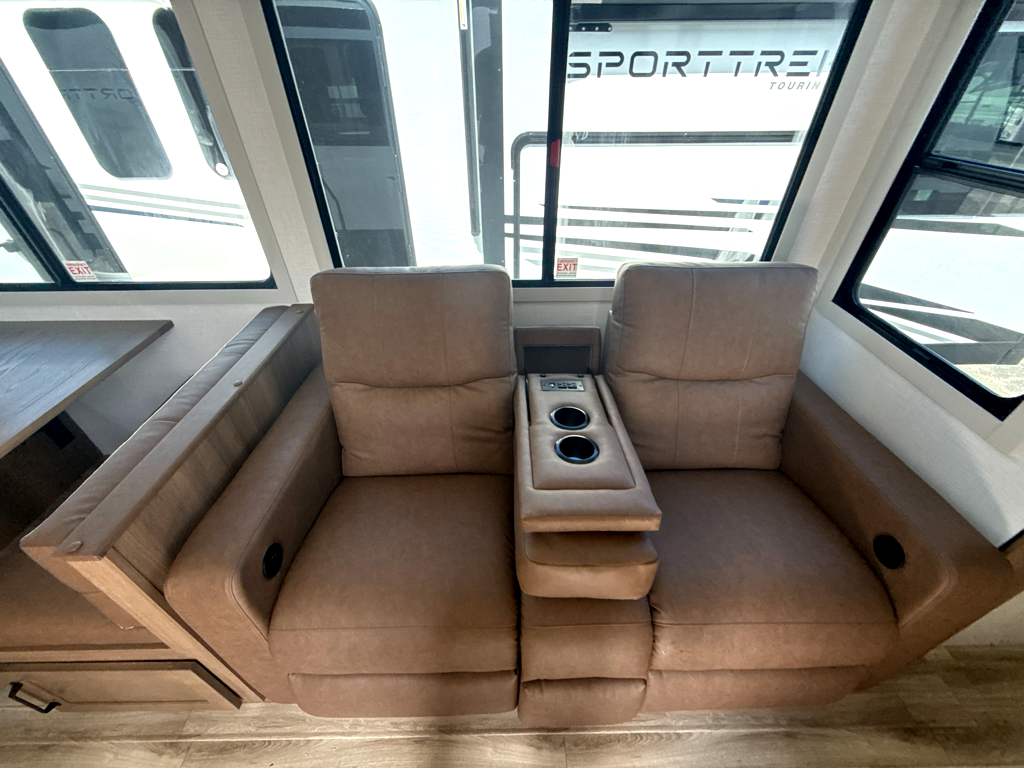 2027 VENTURE RV SPORTTREK 333VIK - Image 20