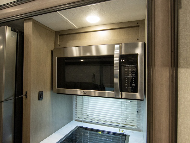 2022 Coachmen Chaparral 367BH - Image 14