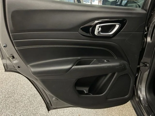 2022 Jeep Compass Utility 4D Altitude 4WD - Image 18
