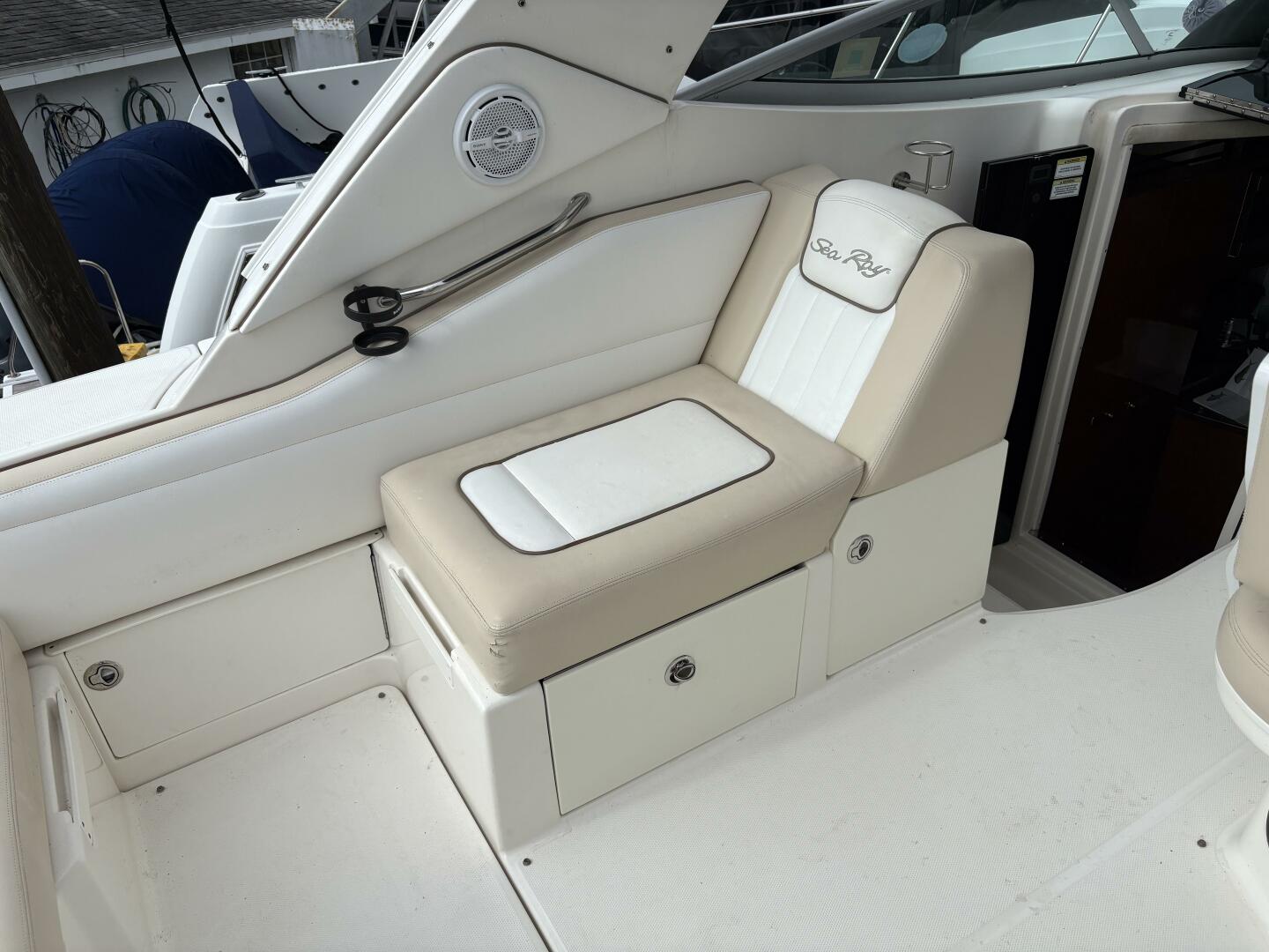 2012 Sea Ray 310 Sundancer - Image 14