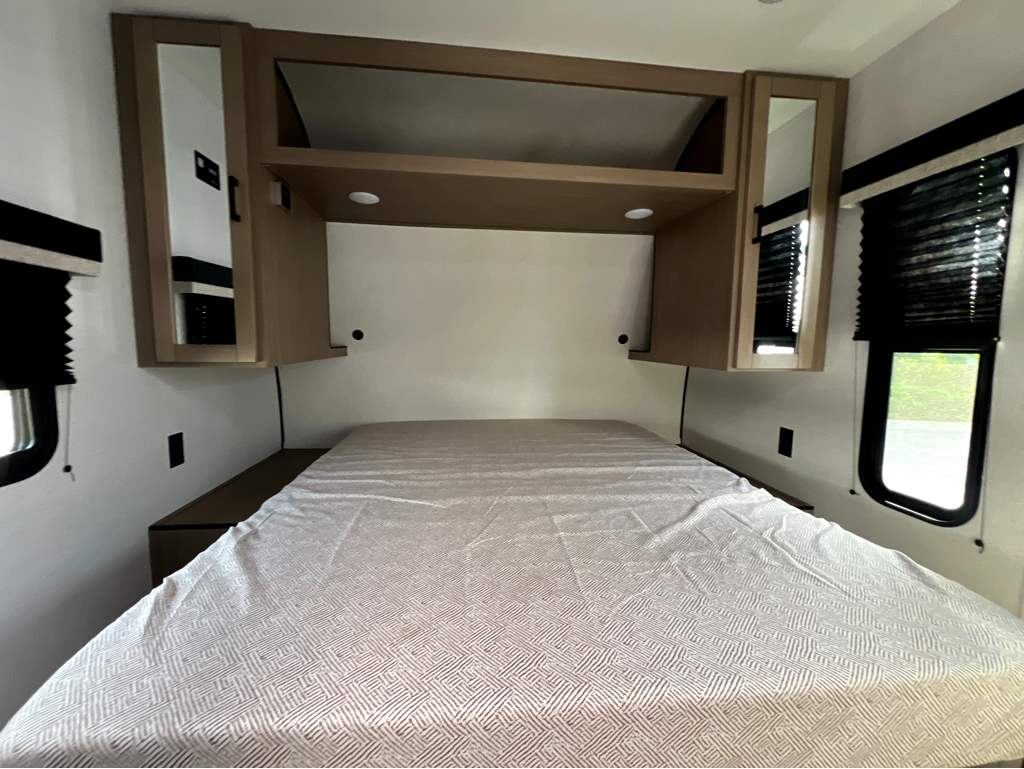 2027 HEARTLAND PROWLER 2601RLS - Image 22