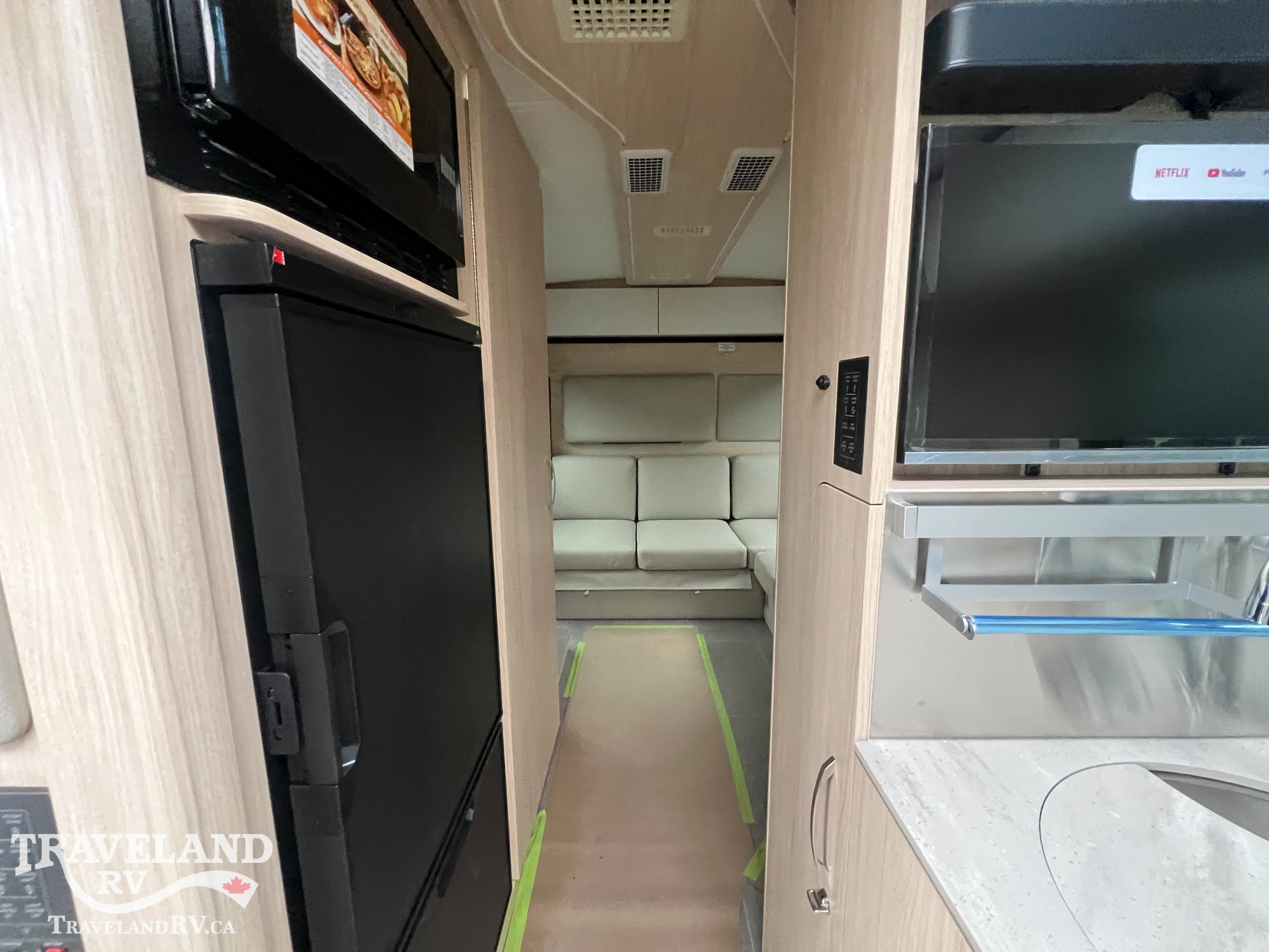 2026 Leisure Travel Wonder W24RL - Image 13