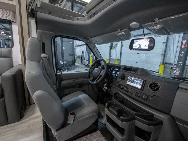 2025 Forest River Sunseeker 2850SLE - Image 9