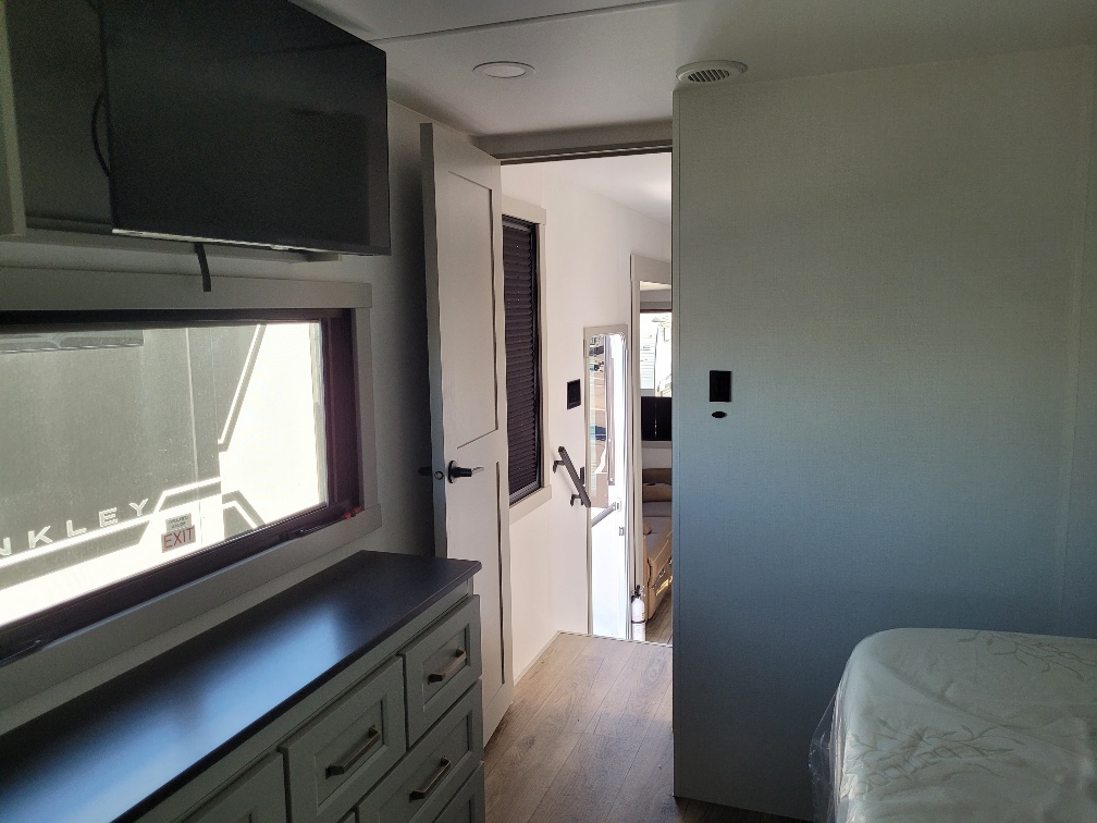 2026 Brinkley RV Model Gx 4000X - Image 24