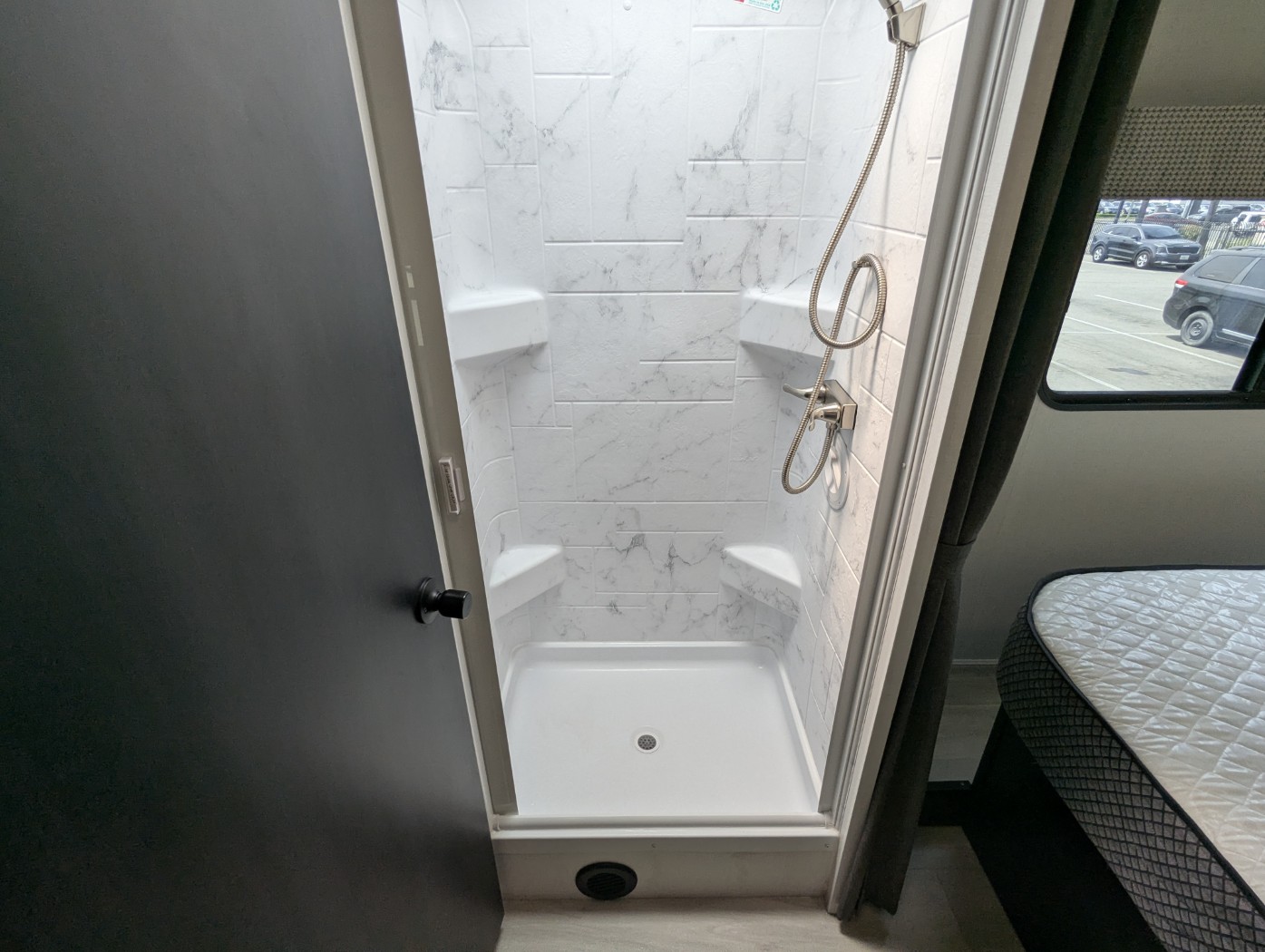 2026 FOREST RIVER SUNSEEKER 2750SLE - Image 26