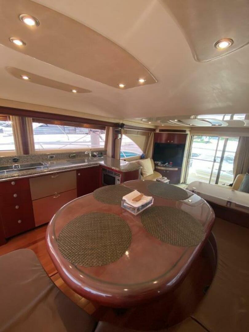 2006 Sea Ray 58 Sedan Bridge - Image 31