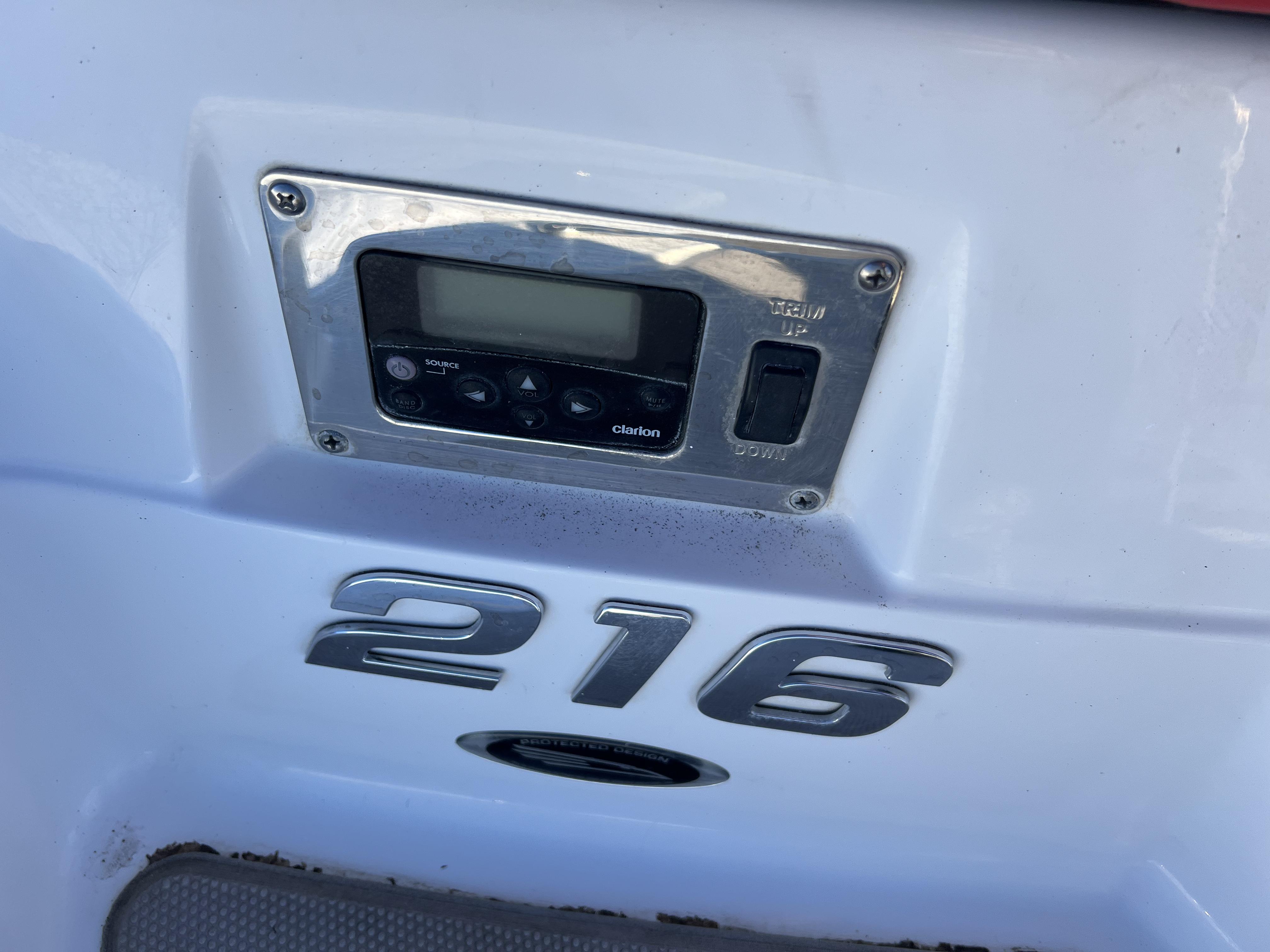 2010 CHAPARRAL 216 - Image 19