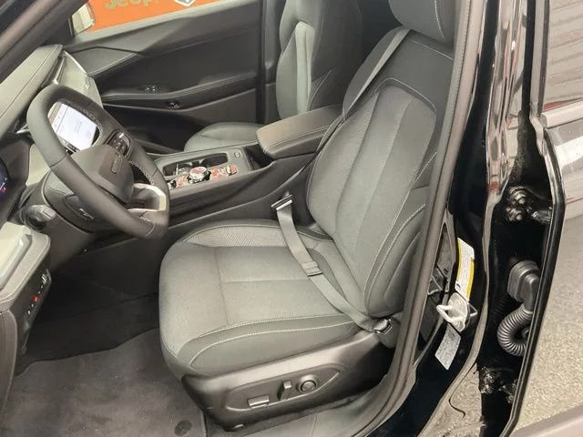 2026 Jeep Cherokee LAREDO 4X4 - Image 19
