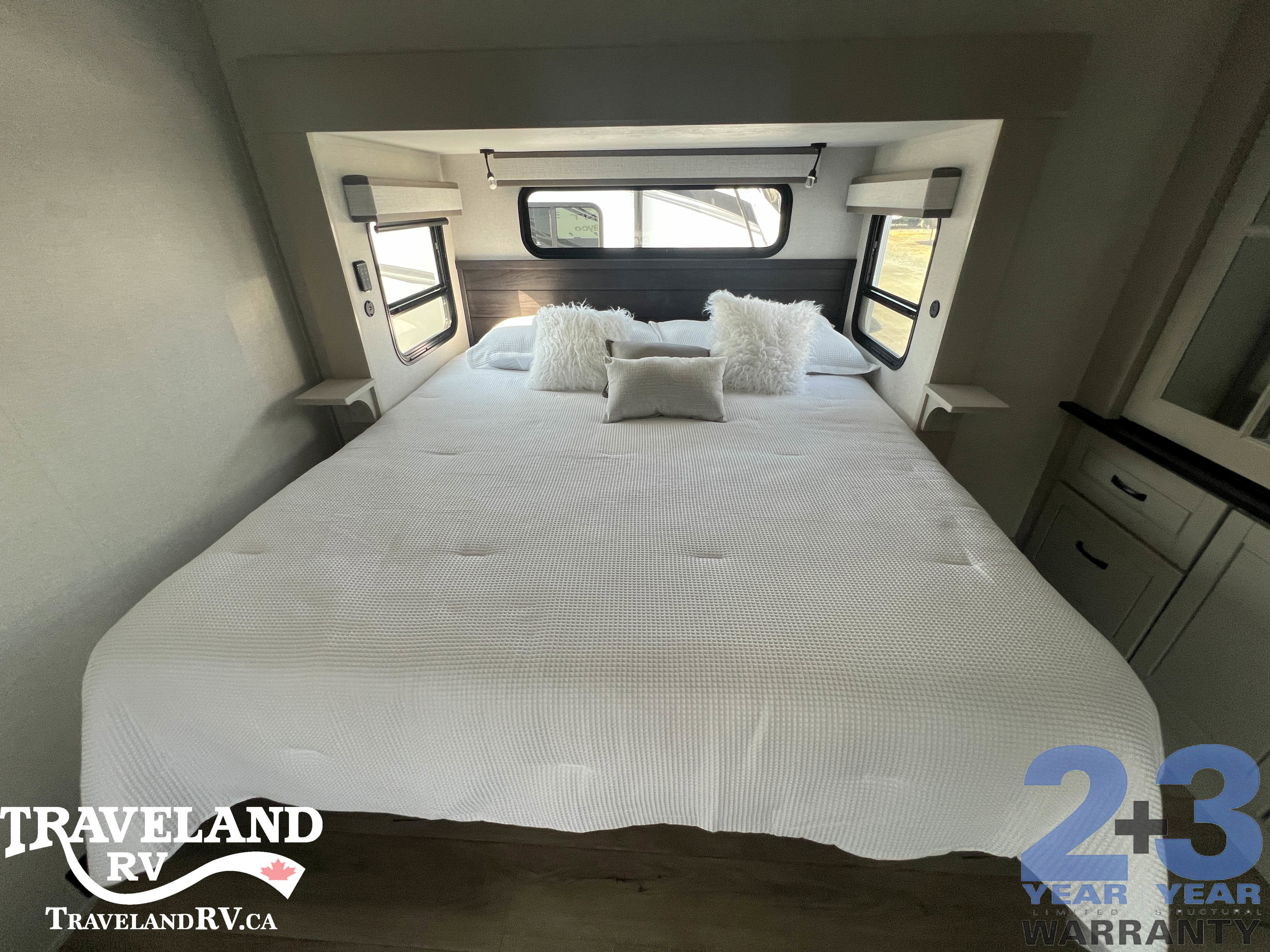 2026 Jayco North Point 377RLBH - Image 30