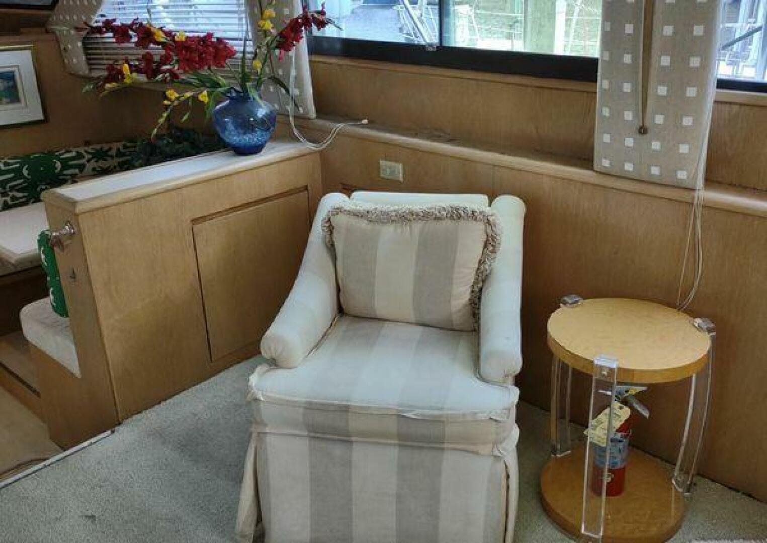 1996 Hatteras 50' Sport Deck - Image 32