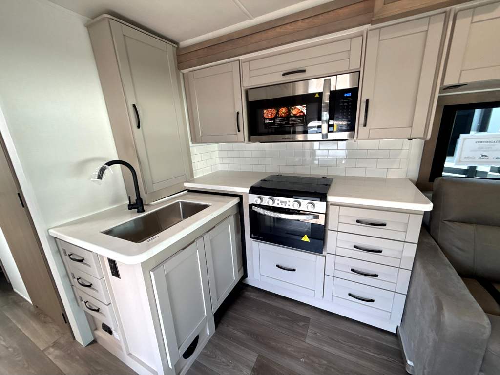 2027 JAYCO PRECEPT 31UL - Image 18
