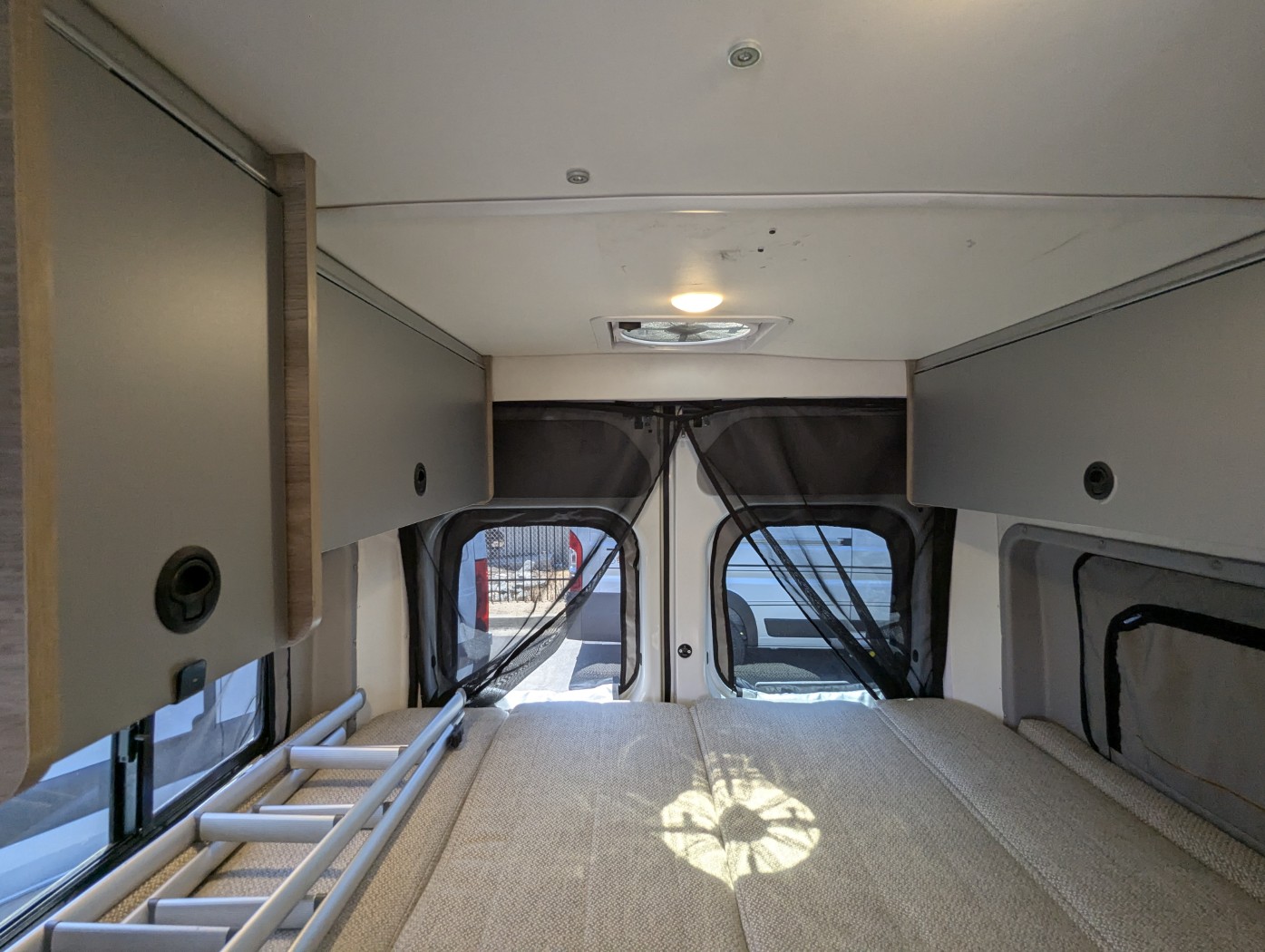2023 Winnebago Solis NPF 59P - Image 32