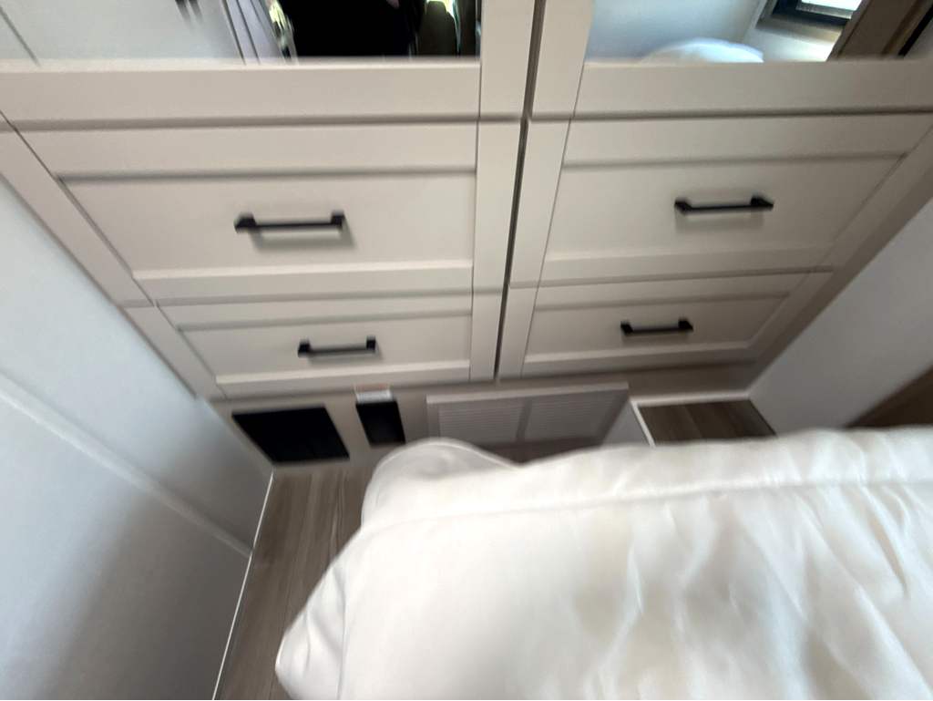 2027 ENTEGRA COACH ODYSSEY 24B - Image 30