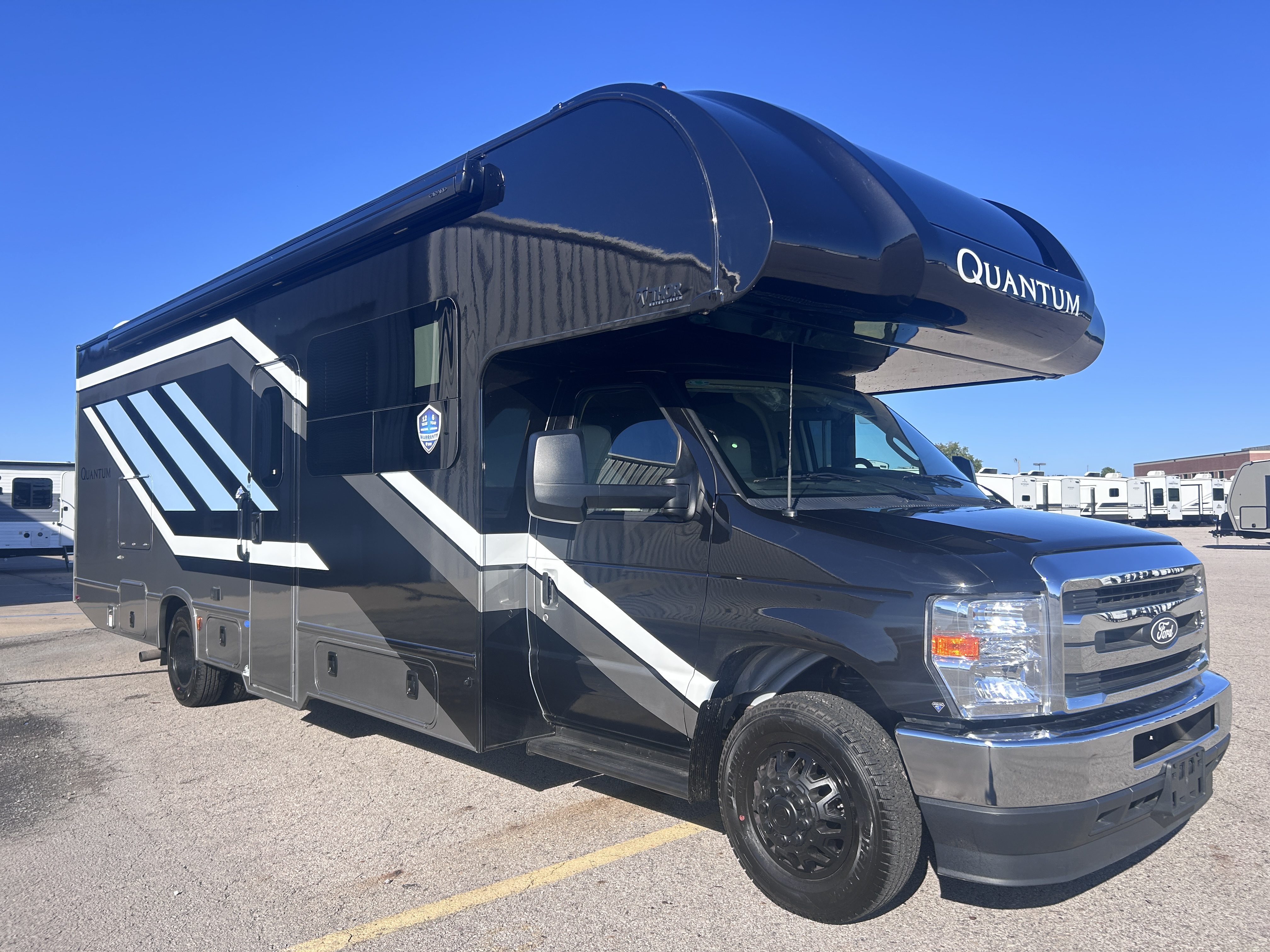 2027 Thor Motor Coach QUANTUM KW29 - Image 1